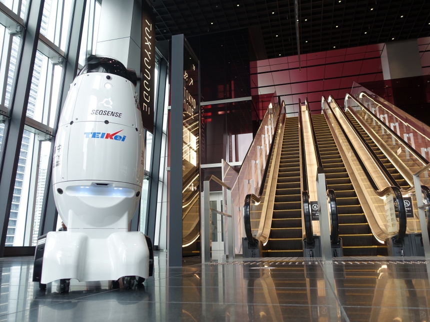 虎ノ門ヒルズ ステーションタワーにて 警備ロボット「SQ-2」本格稼働開始